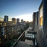 Stylish Urban Retreat In London